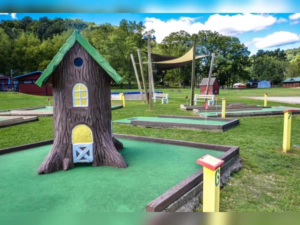 Mini Golf Area