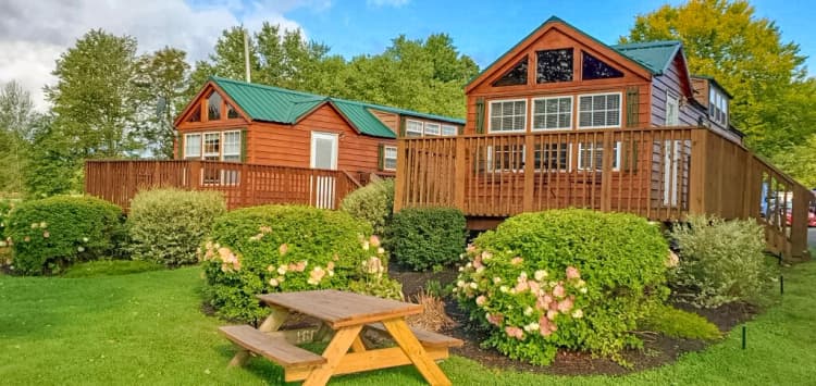 Beautiful & Cozy Cabins